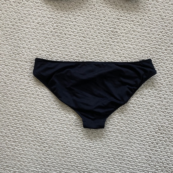 Seafolly Collective Halter Bandeau and Twist Band Hipster Bottoms Bikini Set - Picture 3 of 9